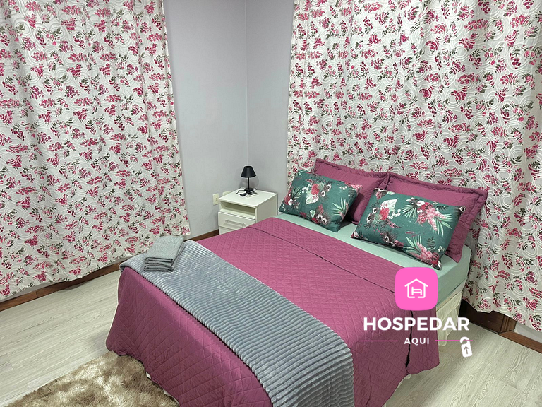 Hotel Flores - Quarto 1 com banheiro compartilhado