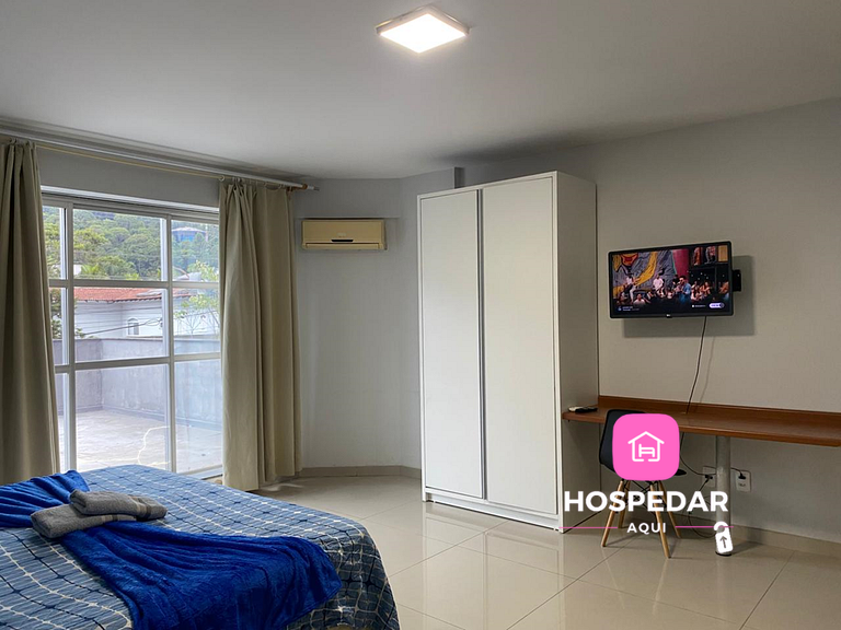 115 - Saint Sebastian Flat