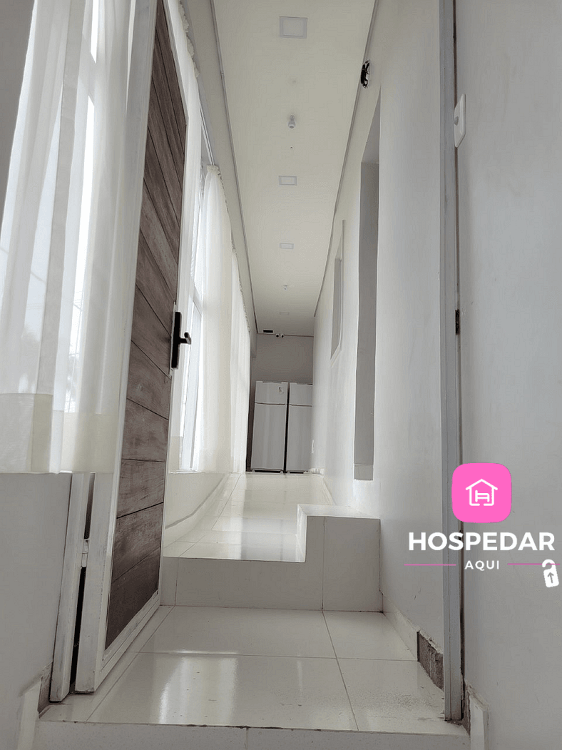 Hotel Dom Pedro -Quarto 10- Banheiro Compartilhado